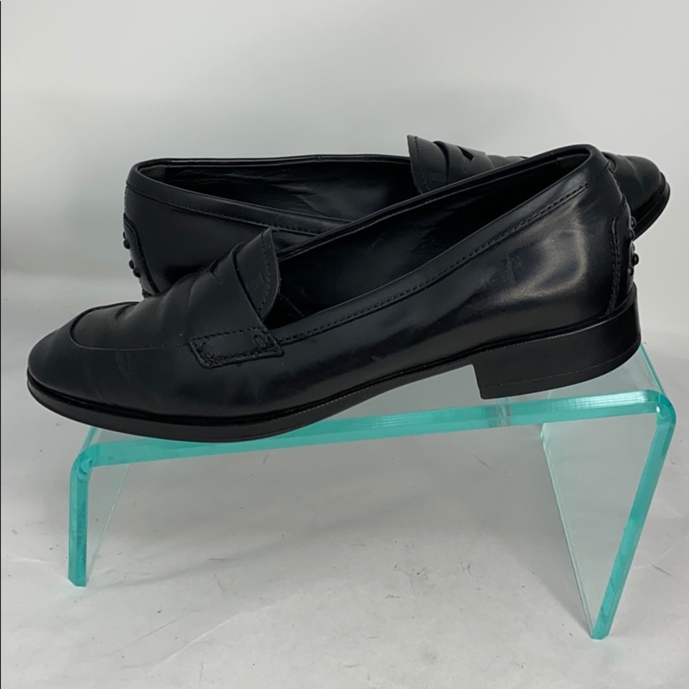 TODS Women's Sz 7.5 Black Leather Slip On Loafers